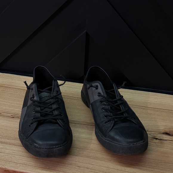 shoes - Picture 4 of 4